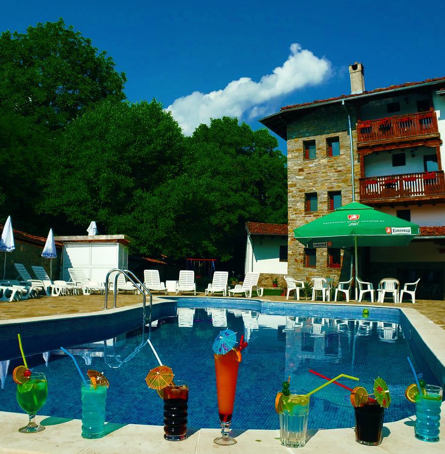 Yakovtsi Inn Exterior photo